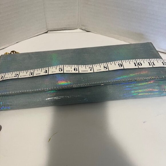 Town east west embossed leather shoulder bag. - Picture 3 of 7